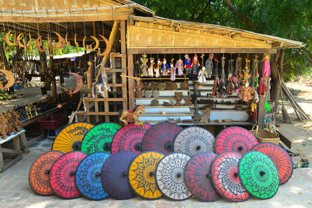 Традиційні ремесла парасольки
 - Фото, зображення