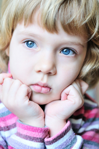 Thoughtful blonde child - Foto, Imagem