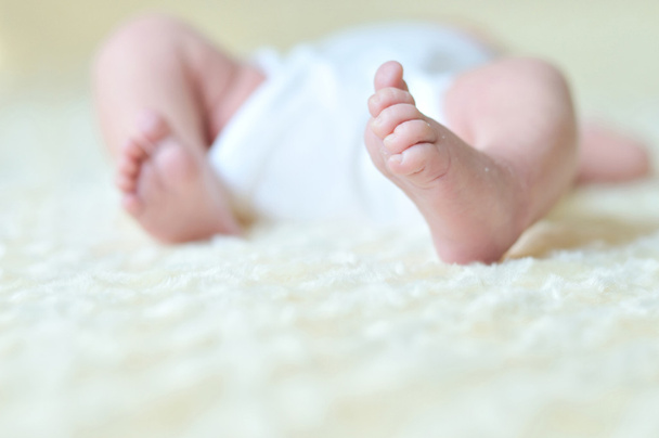 Нога новорожденного
 - Фото, изображение