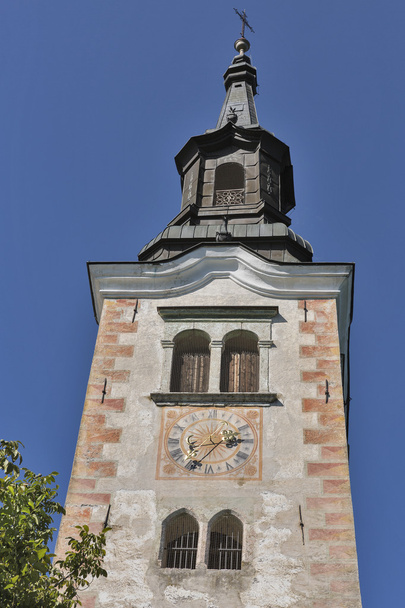 Kirkko oletus Mary kellotorni järvellä Bled saari
 - Valokuva, kuva