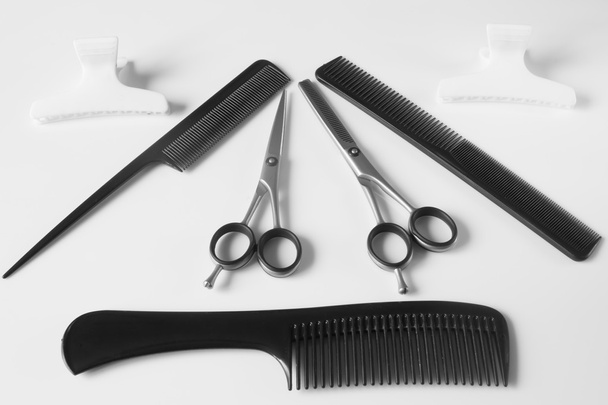 peluqueros herramientas tijeras peine clips
 - Foto, imagen