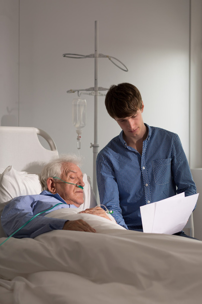 Elderly in hospital - Фото, зображення