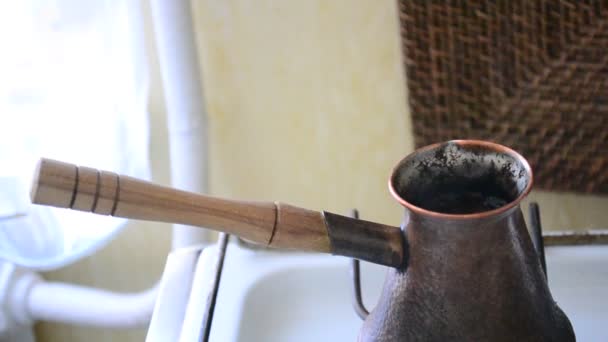 Turkish coffee boiling over - Footage, Video