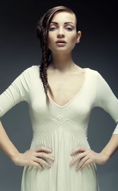Beautiful fashion model with a creative hairstyling - Foto, Bild
