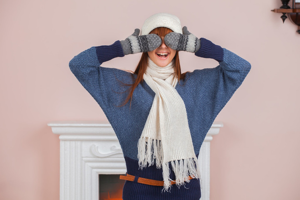 young funny girl in mittens - Foto, Bild