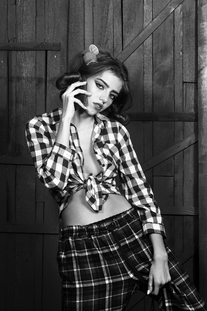 Fashionable girl with phone - Fotografie, Obrázek