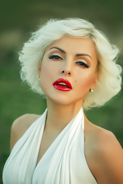 Sensual blonde portrait - Valokuva, kuva