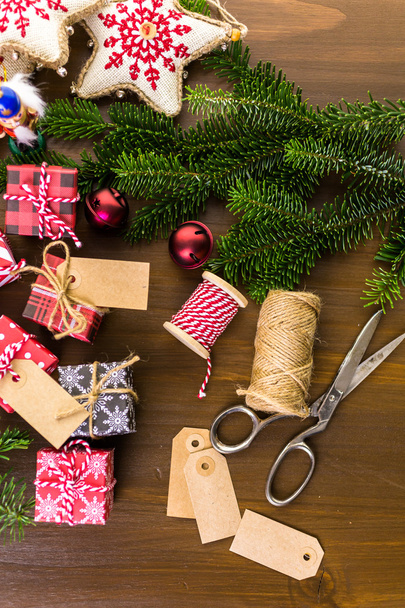 Presentes de Natal em pequenas caixas
 - Foto, Imagem