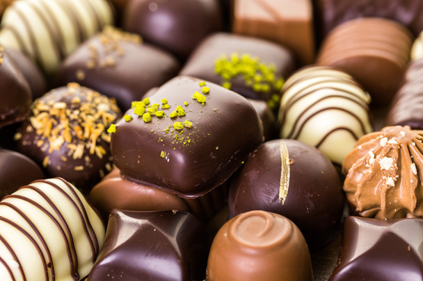 gastronomische assorted chocolade - Foto, afbeelding