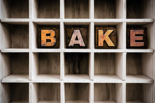 Bake Concept Wooden Letterpress Type in Draw - Foto, afbeelding