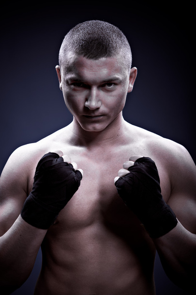 retrato de un joven boxeador
 - Foto, Imagen