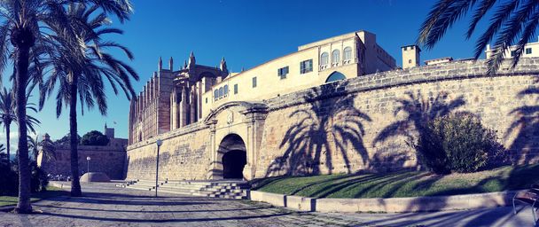 Catedral de Maiorca na Espanha
 - Foto, Imagem