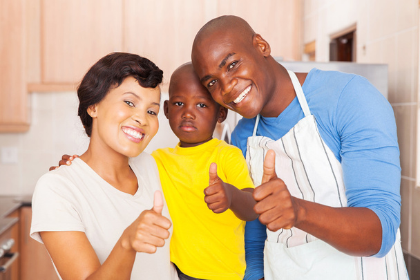 african family giving thumbs up - Φωτογραφία, εικόνα