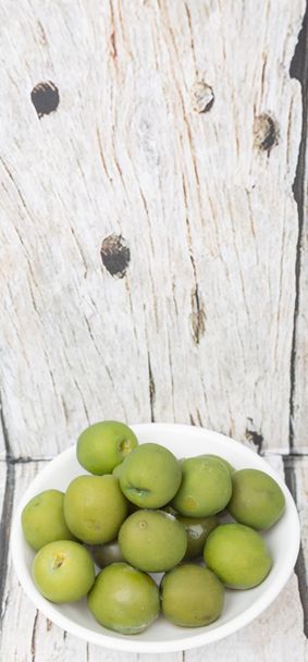 aceituna verde en vinagre
 - Foto, Imagen