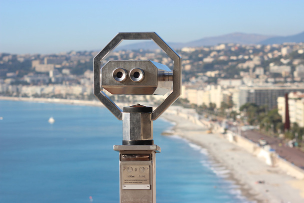 Toeristische verrekijkers in Nice - Foto, afbeelding