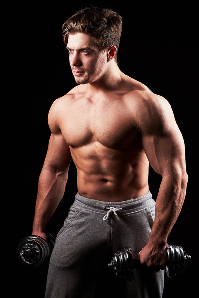 Sexy fitness mięśni człowieka - Zdjęcie, obraz