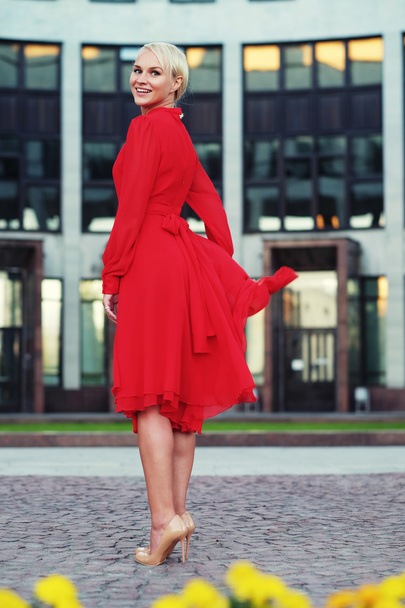 Happy beautiful woman in red summer dress - Φωτογραφία, εικόνα