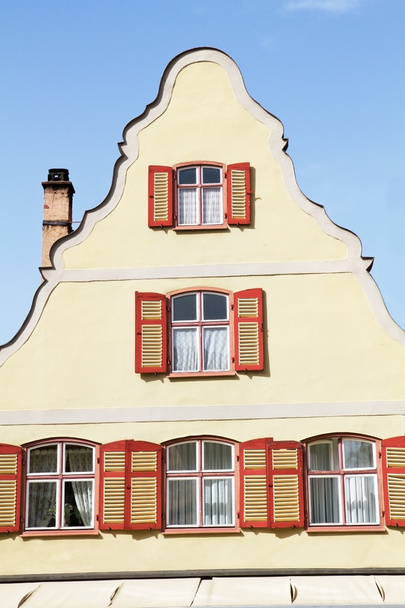 Fachada de casas medievales en Dinkelsbuehl, Franconia, Alemania
 - Foto, imagen