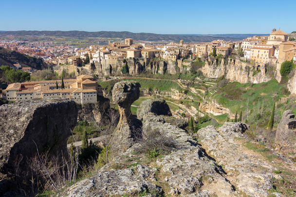 Vista general de la histórica ciudad de Cuenca, España
 - Foto, Imagen