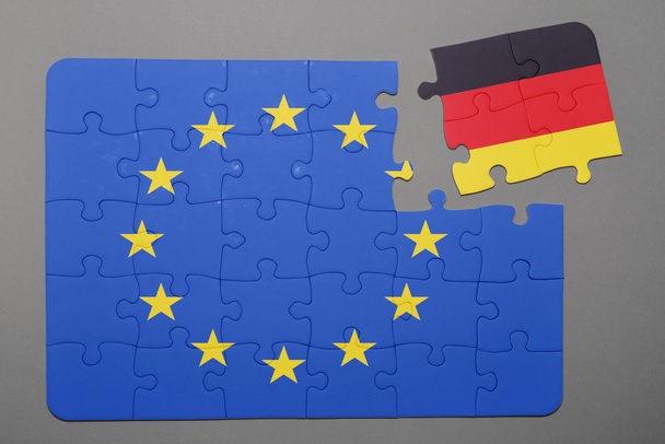 Puzzle s vlajkou Evropské unie a Německo kus odpojen.  - Fotografie, Obrázek