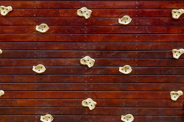 pared de escalada de madera
 - Foto, Imagen