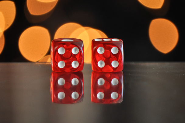 dwie kostki do gry hazardowe - Zdjęcie, obraz