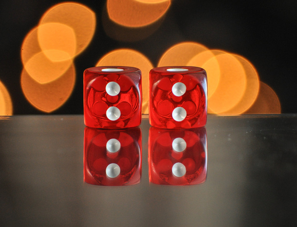 два Dice для азартних ігор
 - Фото, зображення
