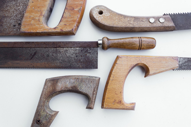 serra / serra de mão velha isolado - ferramentas vintage
  - Foto, Imagem