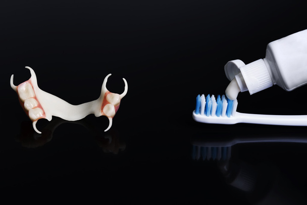 Net clasp denture acrylic  - Φωτογραφία, εικόνα