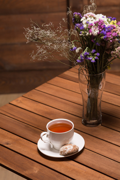 A cup of tea on the wooden table - Foto, Imagem
