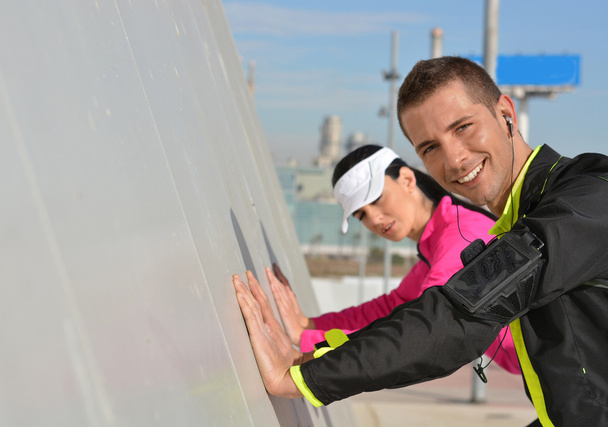 couple practicing running in the city  - Foto, immagini