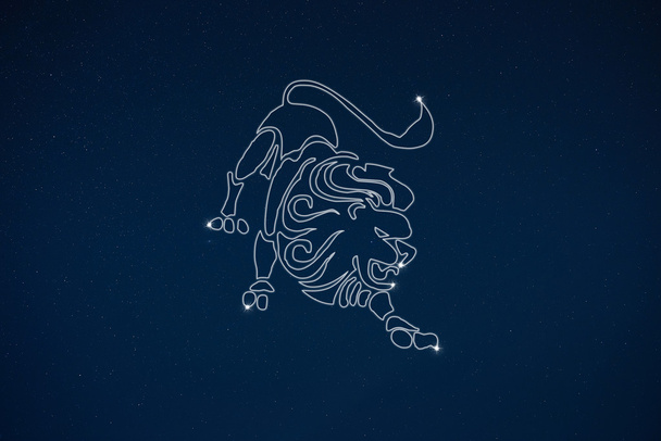 Horoskooppi horoskooppi horoskooppi Leo pimeässä taivaalla
 - Valokuva, kuva