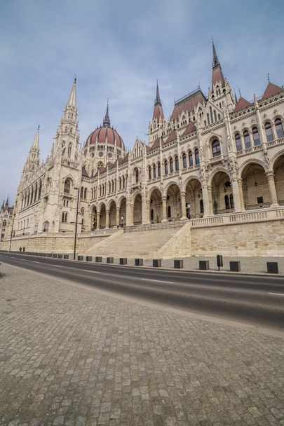 Détail architectural du bâtiment du Parlement à Budapest, Hongrie
 - Photo, image