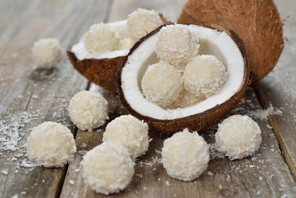 Coconut and coconut candies - Zdjęcie, obraz