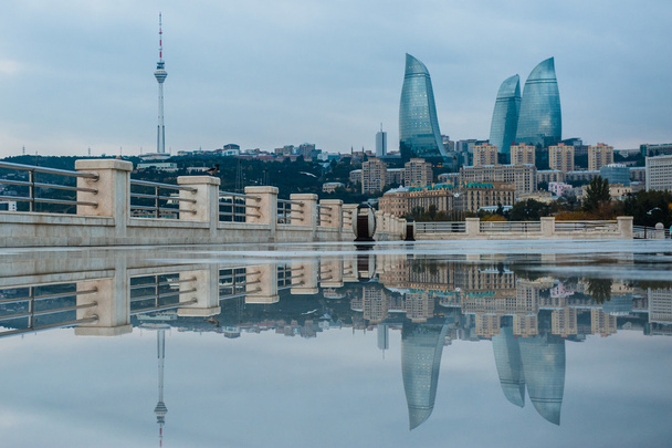 Vue sur la ville de Bakou, Azerbaïdjan
 - Photo, image