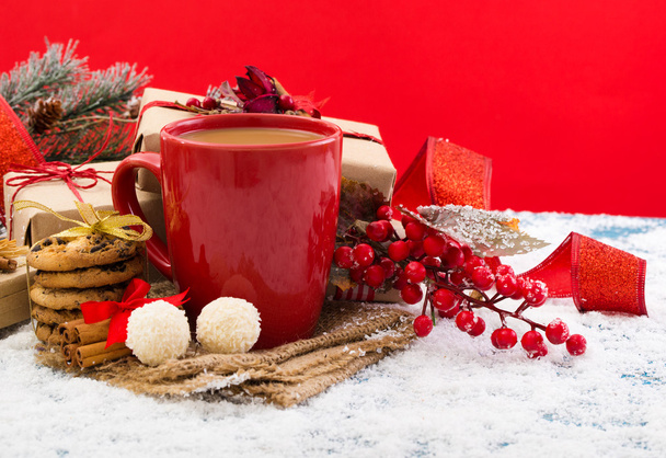 Cup of Christmas cappuccino - Фото, зображення
