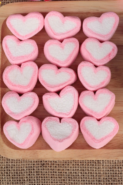 Serce słodki różowy Zefir z Pyszny jogurt. - Zdjęcie, obraz