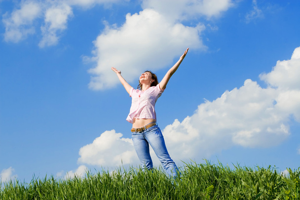 šťastná mladá žena snů létat na větry - Fotografie, Obrázek
