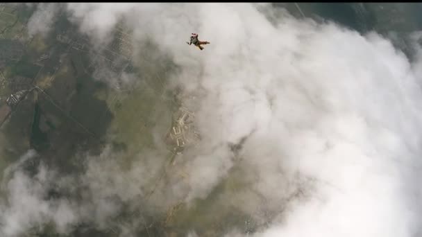 Skydiver in versnelde vrije val cursus - Video
