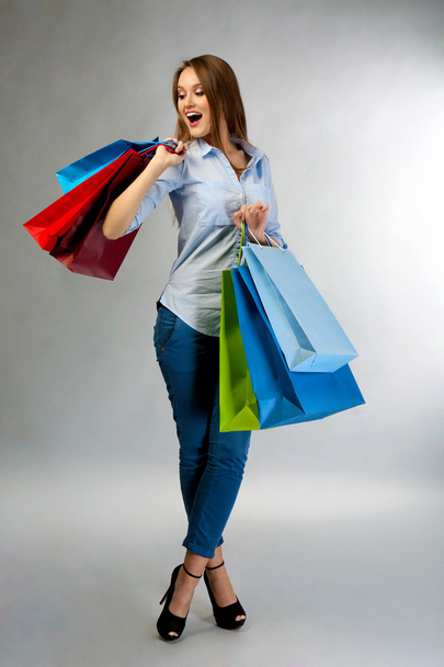 woman with shopping packages - Fotoğraf, Görsel