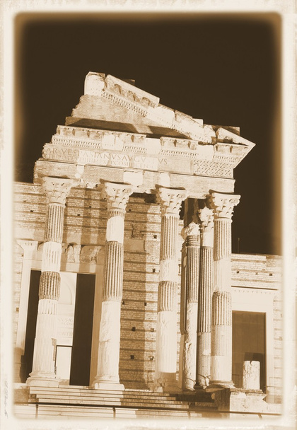 Римських руїн званих "capitolium" - Фото, зображення