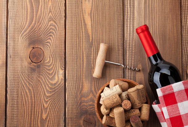 Wine bottle, glass and corkscrew - Fotografie, Obrázek
