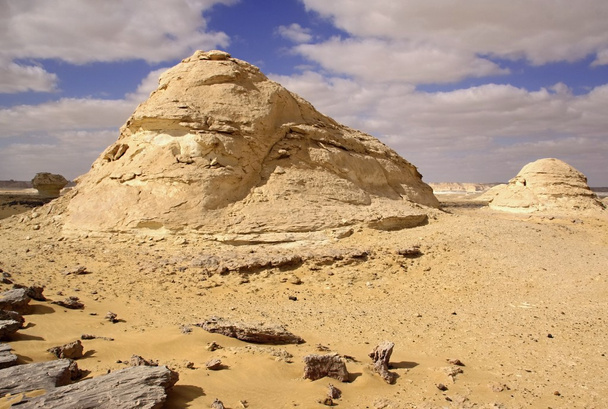 Bianco modelli di vento del deserto
 - Foto, immagini