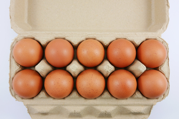 Los huevos frescos de gallina
 - Foto, imagen