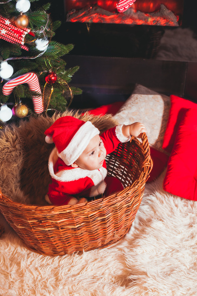 Baby in Santa costume - Fotoğraf, Görsel