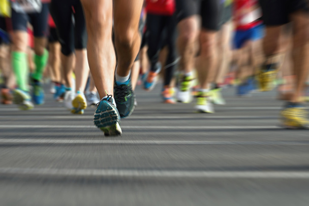 Maraton juoksijat kilpailussa, abstrakti
 - Valokuva, kuva