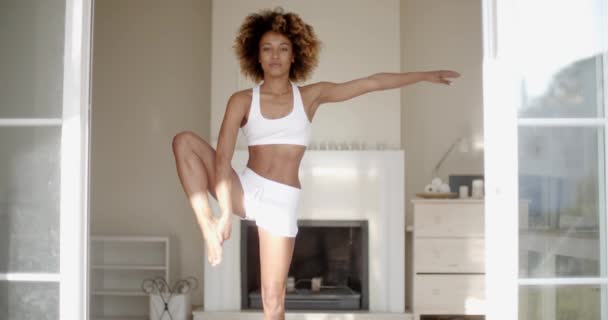 Yoga yapan kadın - Video, Çekim