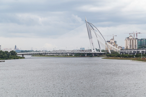 Putrajaya, Malaysia - circa September 2015: Seri Wawasan Bridge in Putrajaya at day  time - Valokuva, kuva