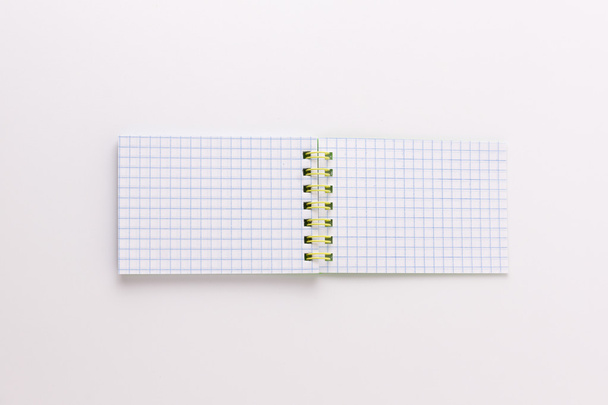 o bloco de notas com lápis
 - Foto, Imagem