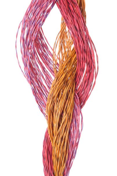 Gegevensoverdracht in kleurrijke computer kabels - Foto, afbeelding
